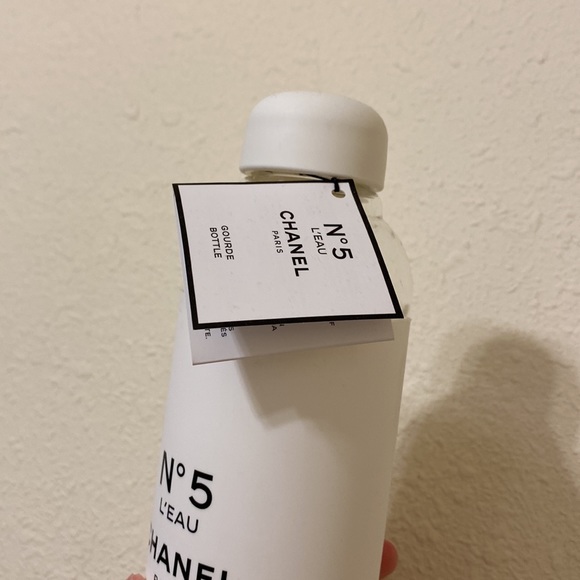 Chanel bottle - Picture 2 of 4